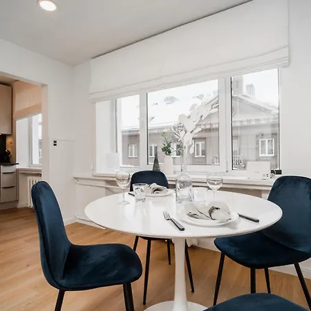 Center Maneezi Apartment