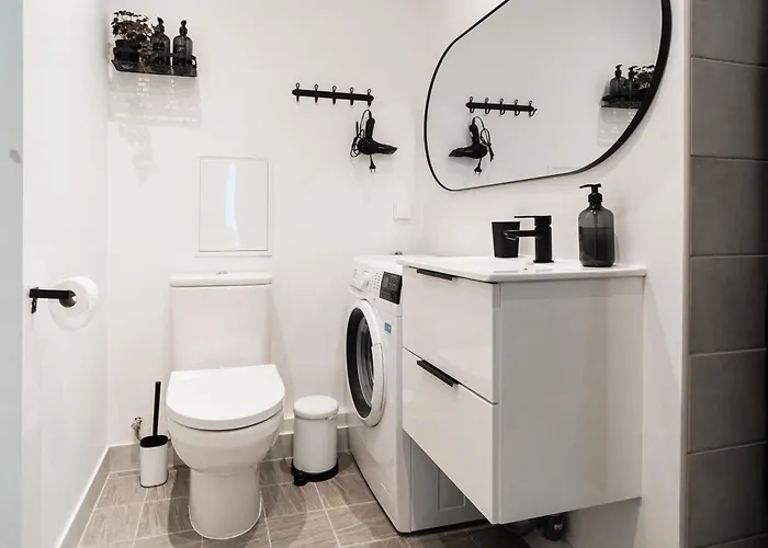 Apartment Center Maneezi