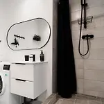Center Maneezi Apartment